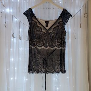 Torrid Black and White Lace Shell Blouse w/bow